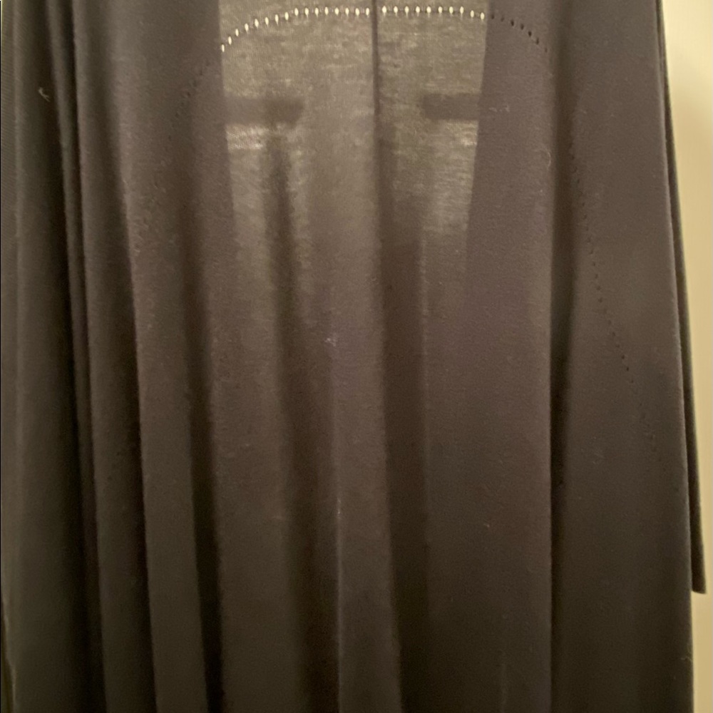 Black lulu Lemon shawl.